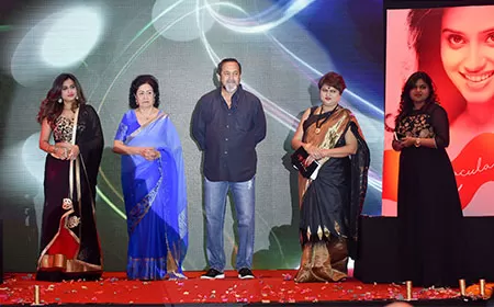 Salon Apple 25th Year